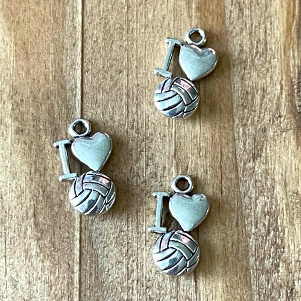 Charms🌟 Pick 2 for the listed price 🎉